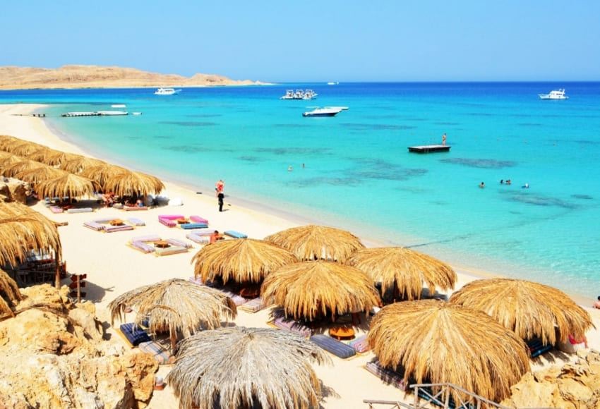 Private Full-Day Tour to Sharm El Naga Beach