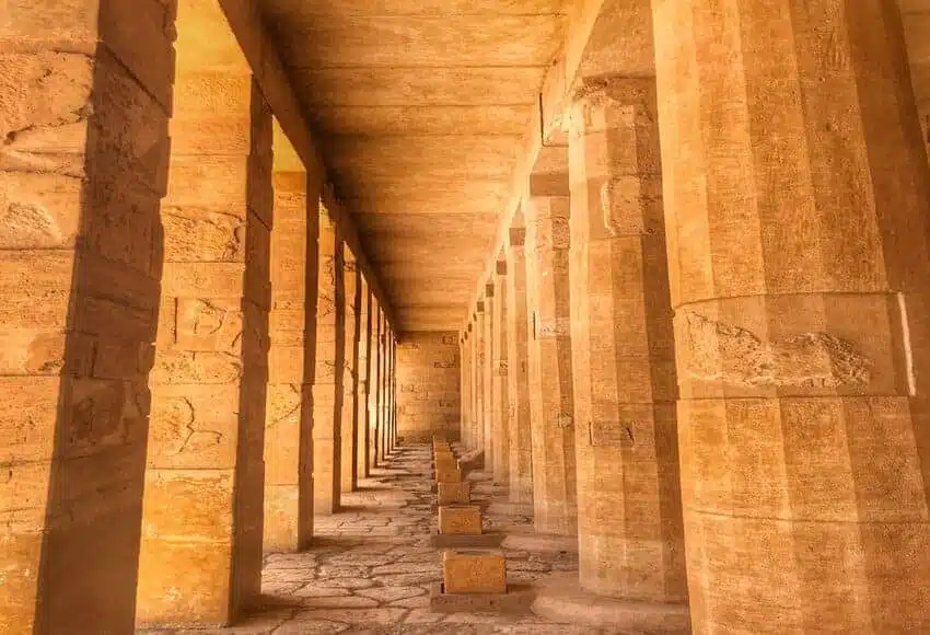 5-Day Cairo, Luxor, and Abu Simbel Tour Package by Air