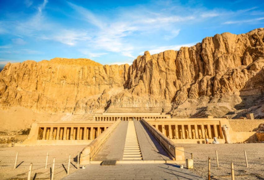 Full-Day Tour to Luxor’s Kings–Small Group by Van